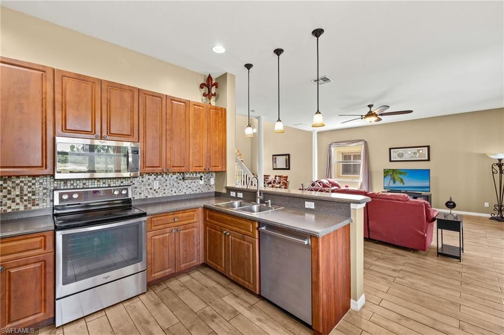 2552 Deerfield Lake Ct, Cape Coral, FL 33909 Photo