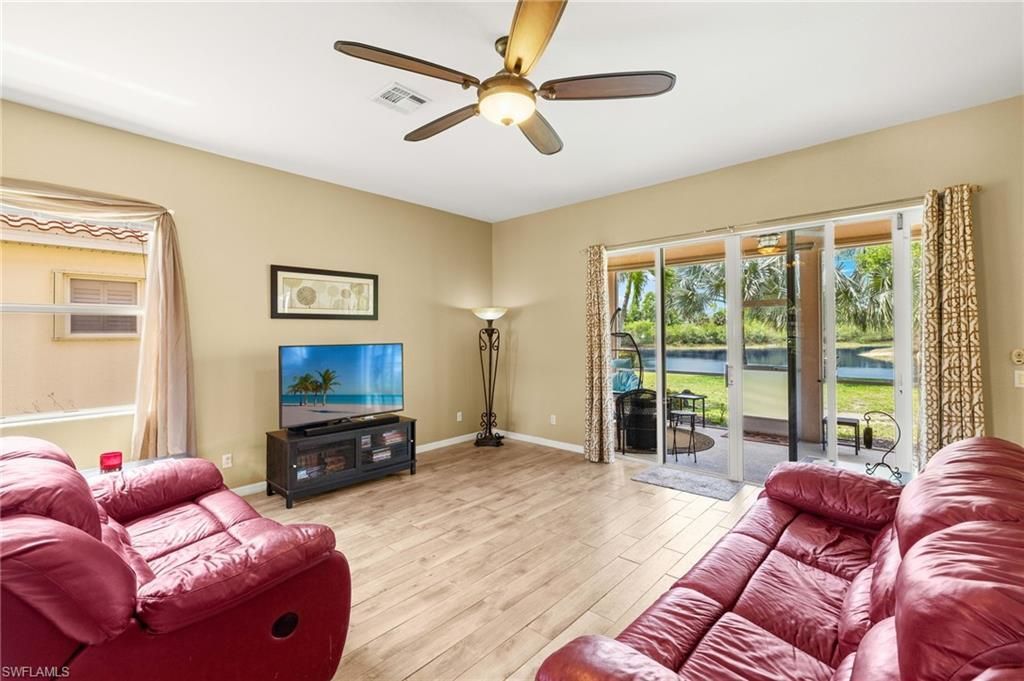 2552 Deerfield Lake Ct, Cape Coral, FL 33909 Photo