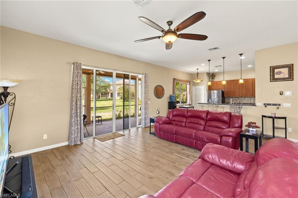 2552 Deerfield Lake Ct, Cape Coral, FL 33909 Photo