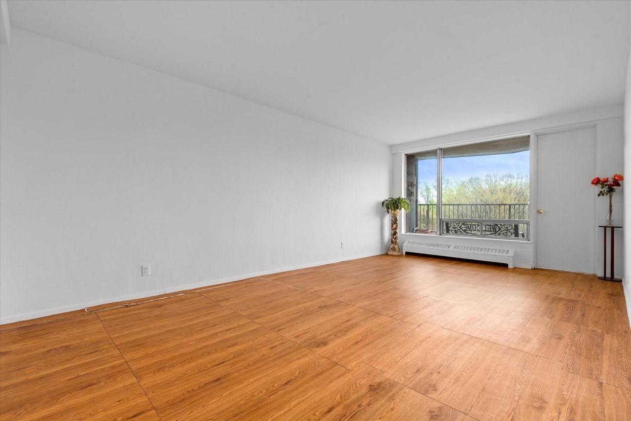 90-60 Union Turnpike, Unit 9E, Glendale, NY 11385 Main Photo