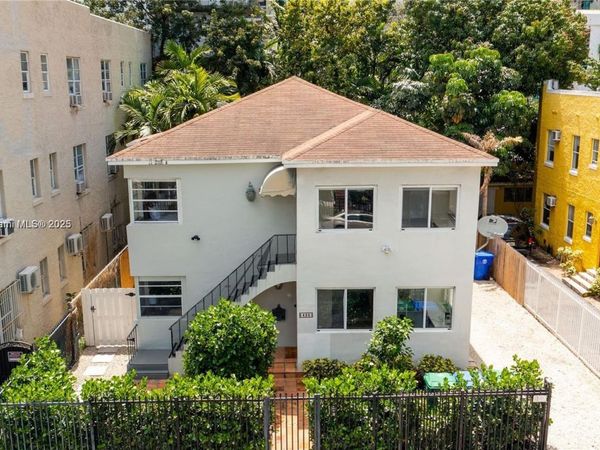 426 NE 26th St, Miami, FL 33137