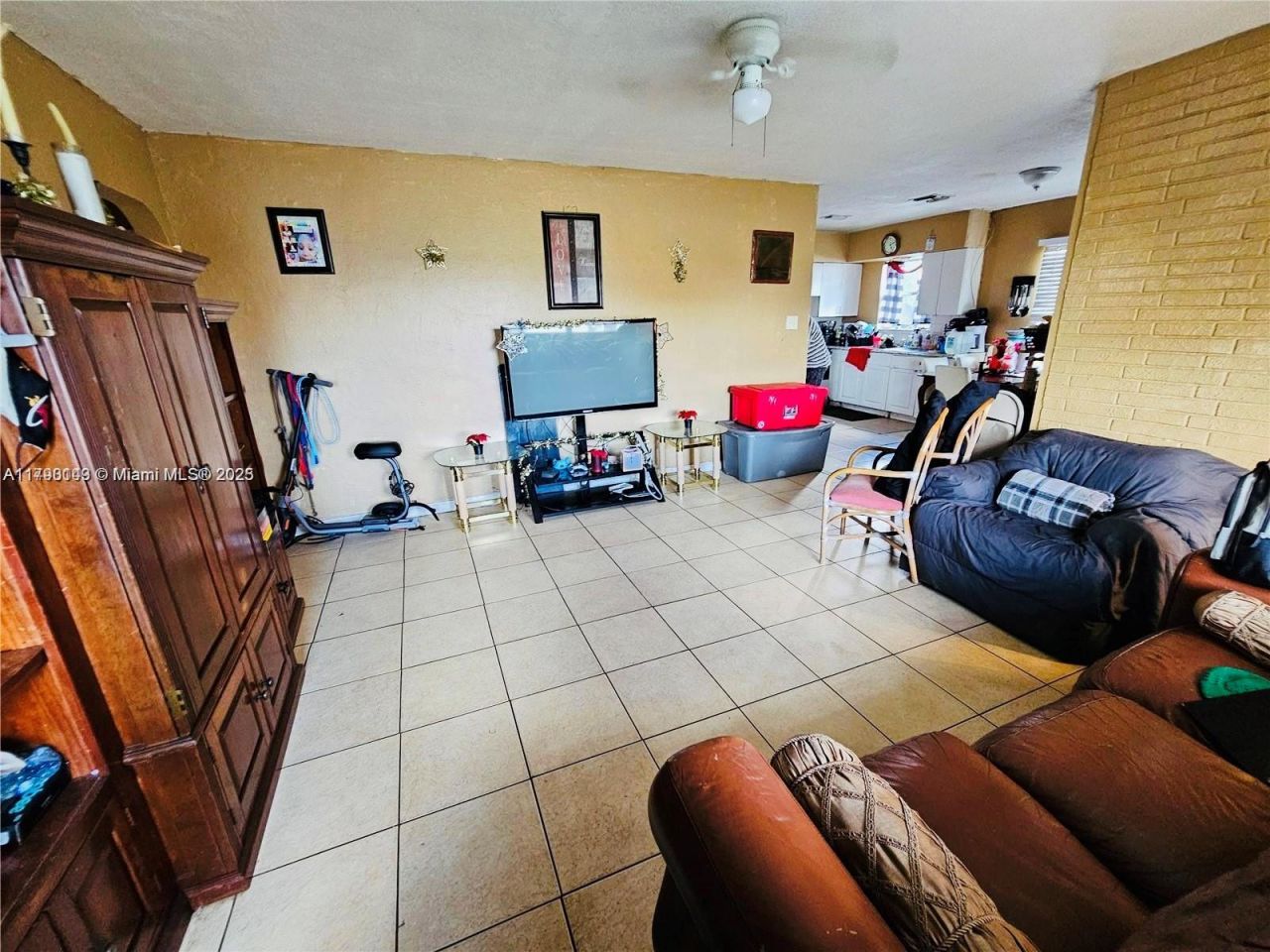 2540 NW 15th St, Fort Lauderdale, FL 33311 Photo
