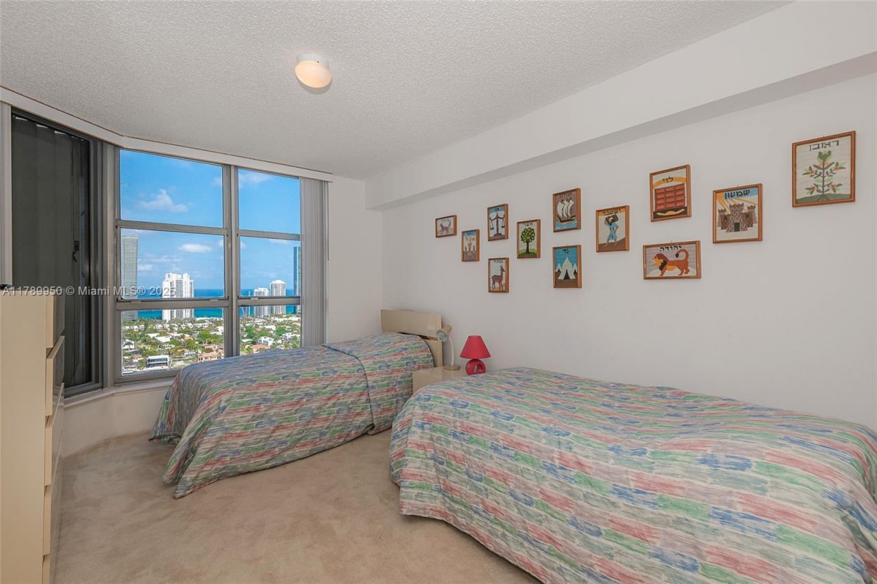 3530 Mystic Pointe Dr, Unit LPH14, Aventura, FL 33180 Photo