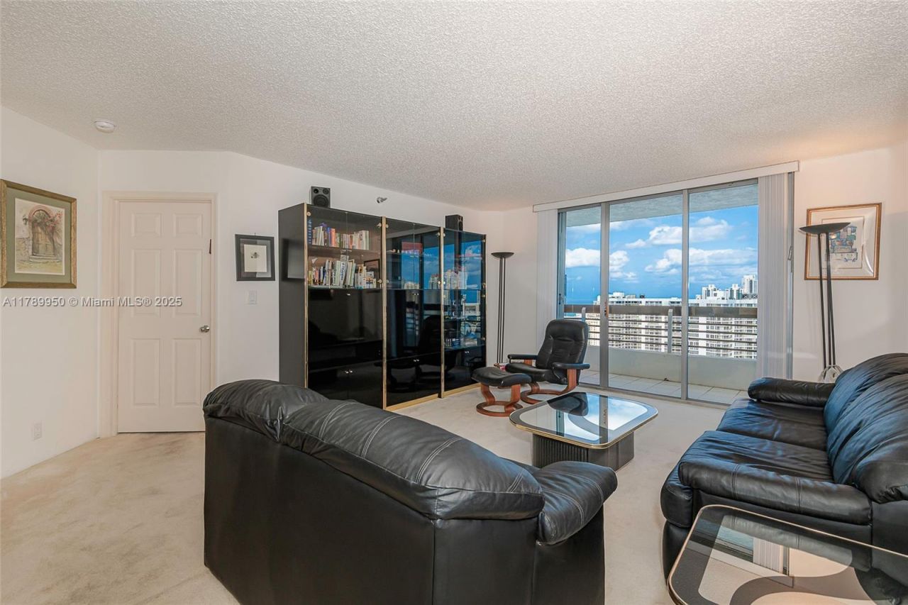 3530 Mystic Pointe Dr, Unit LPH14, Aventura, FL 33180 Photo