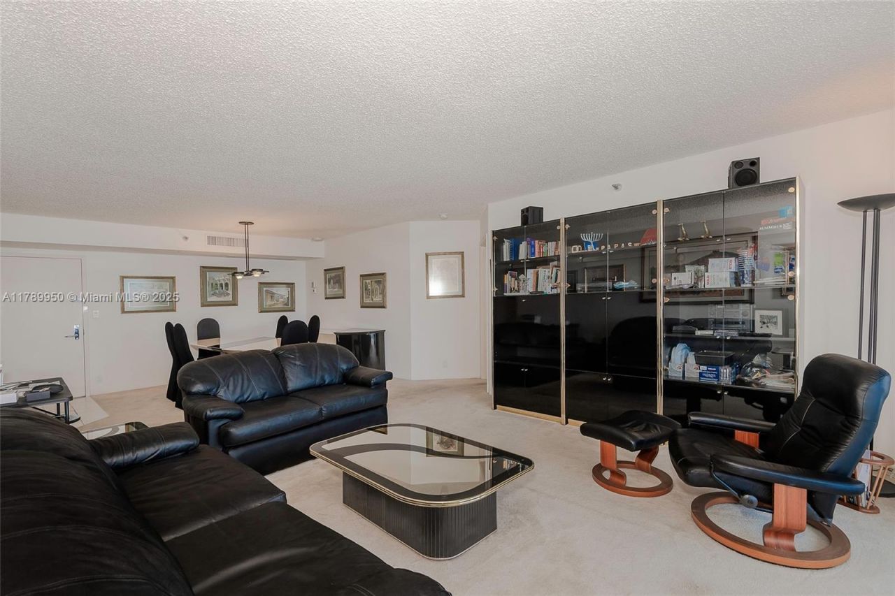 3530 Mystic Pointe Dr, Unit LPH14, Aventura, FL 33180 Photo