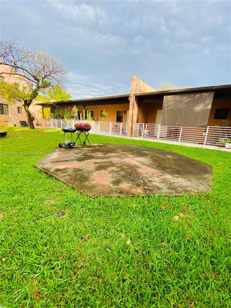 200 Azure Way, Miami Springs, FL 33166 Photo