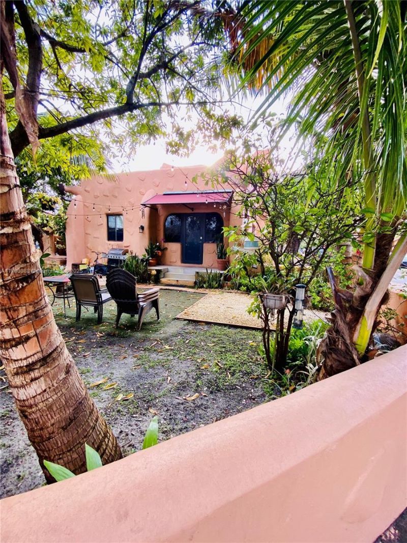 200 Azure Way, Miami Springs, FL 33166 Photo