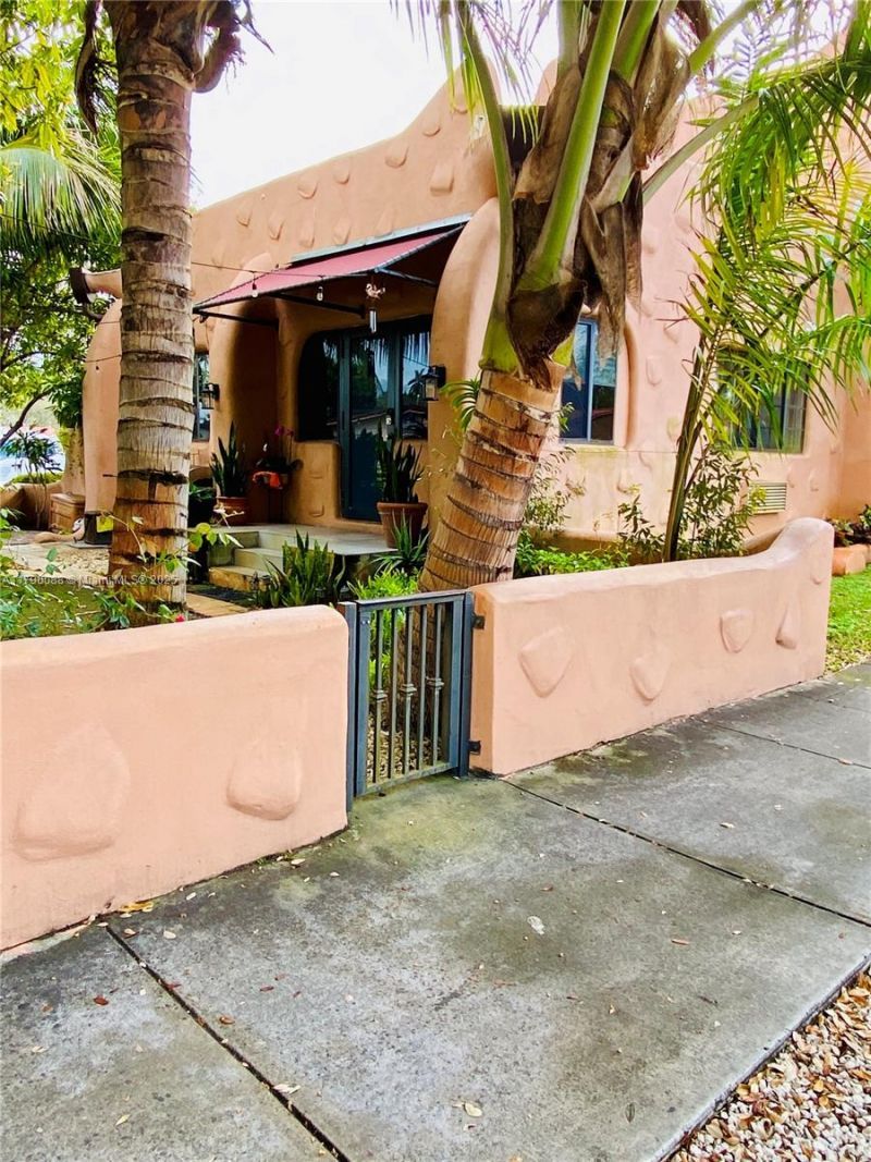 200 Azure Way, Miami Springs, FL 33166 Photo