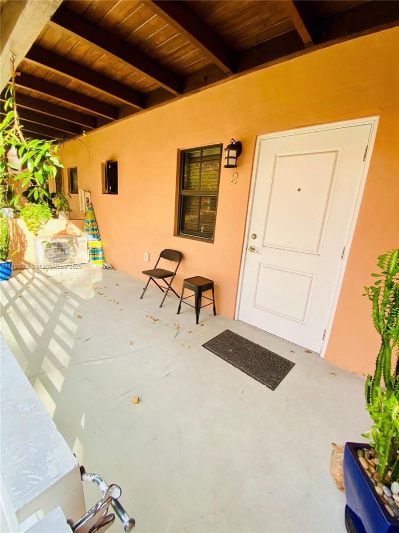 200 Azure Way, Miami Springs, FL 33166 Photo