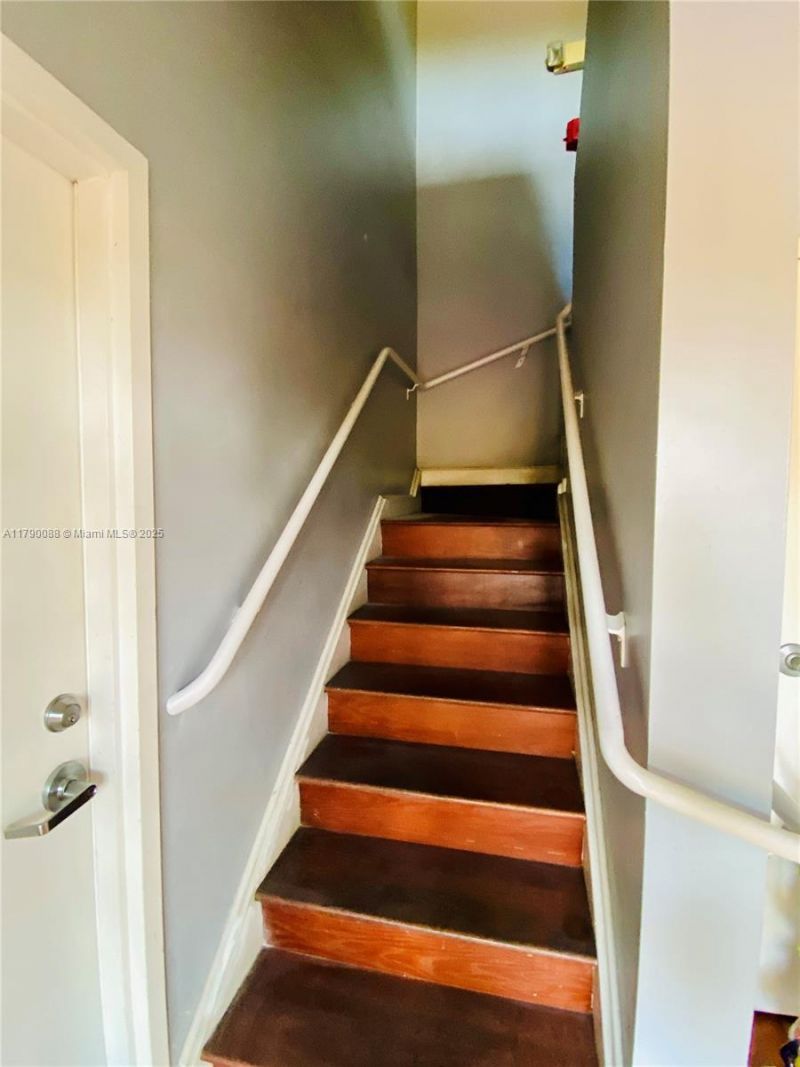 200 Azure Way, Miami Springs, FL 33166 Photo