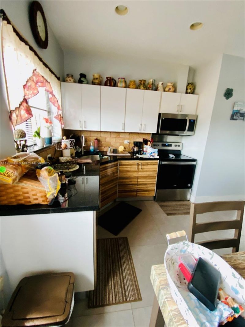 200 Azure Way, Miami Springs, FL 33166 Photo