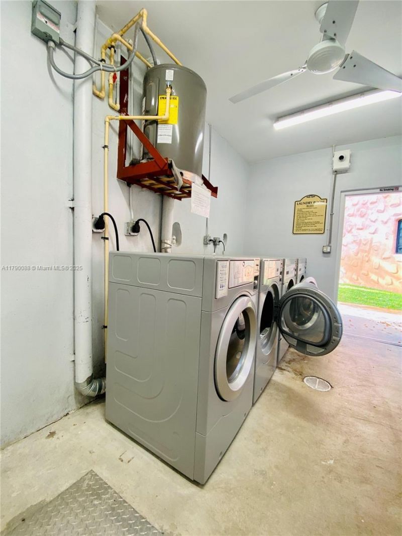 200 Azure Way, Miami Springs, FL 33166 Photo