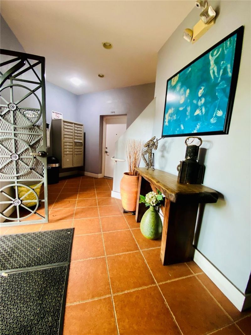 200 Azure Way, Miami Springs, FL 33166 Photo