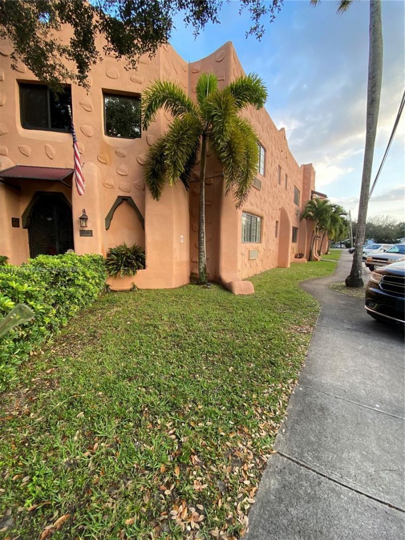 200 Azure Way, Miami Springs, FL 33166 Photo