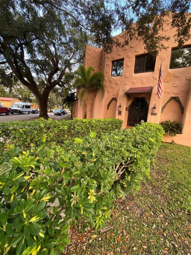 200 Azure Way, Miami Springs, FL 33166 Photo