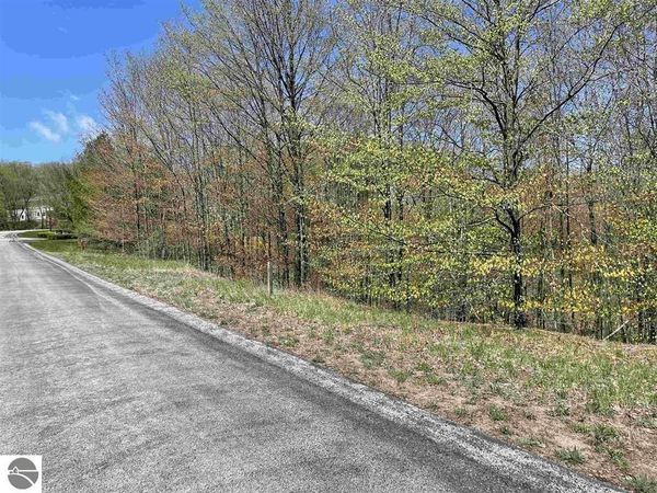 4863 Grayhawk Boulevard, Traverse City, MI 49684