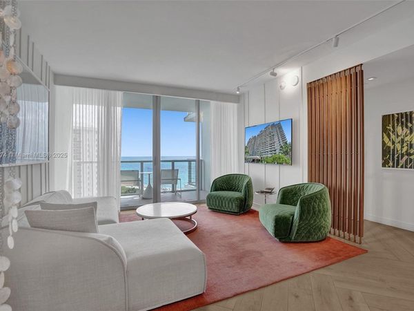 2201 Collins Ave, Unit 1215, Miami Beach, FL 33139