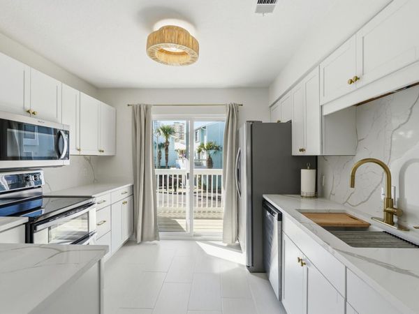 8522 Gulf Boulevard, Unit 20, Navarre, FL 32566