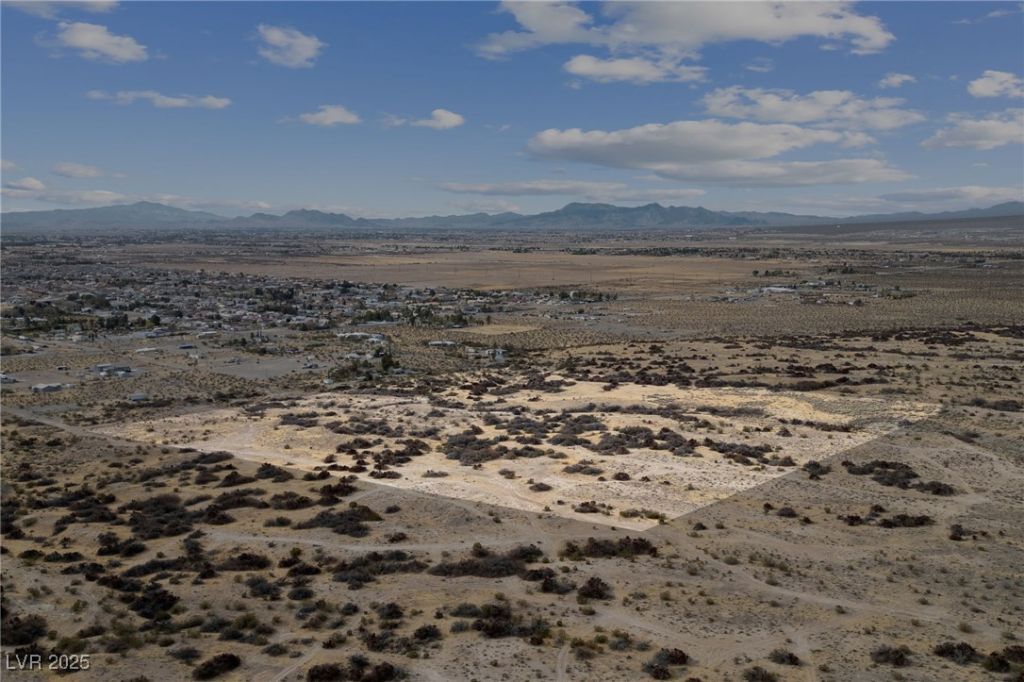 6350 E Kellogg Road , Pahrump, NV 89061