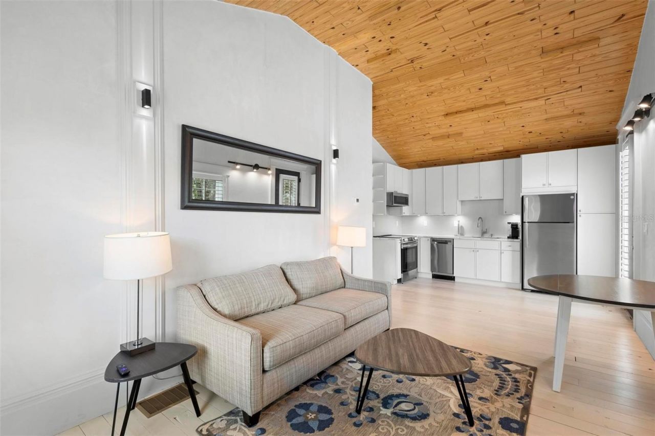 1521 E Harwood Street, Orlando, FL 32803 Photo