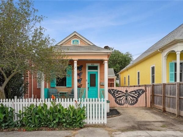 8221 ZIMPLE Street, New Orleans, LA 70118