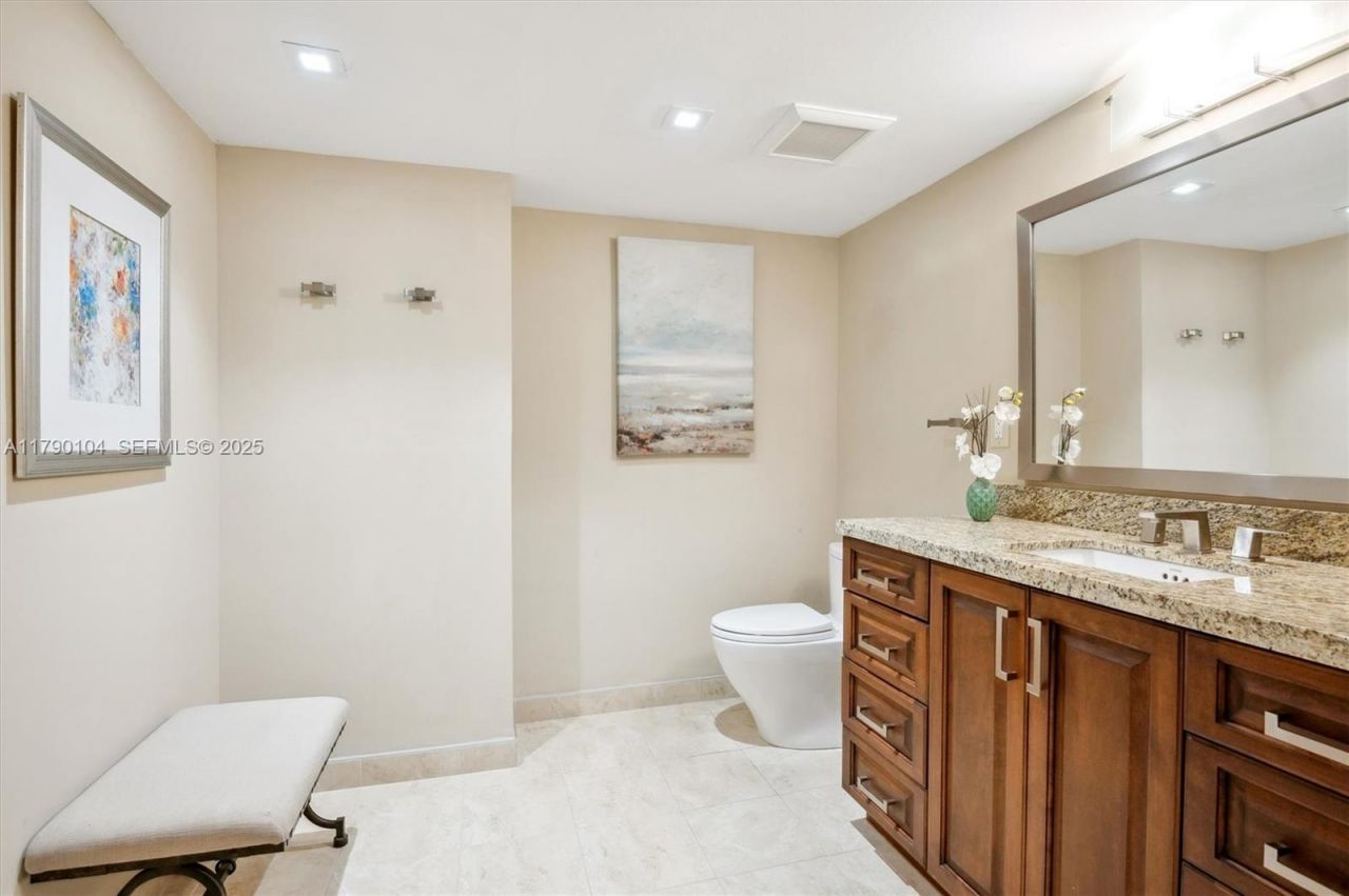 300 Three Islands Blvd, Unit 601, Hallandale Beach, FL 33009 Photo