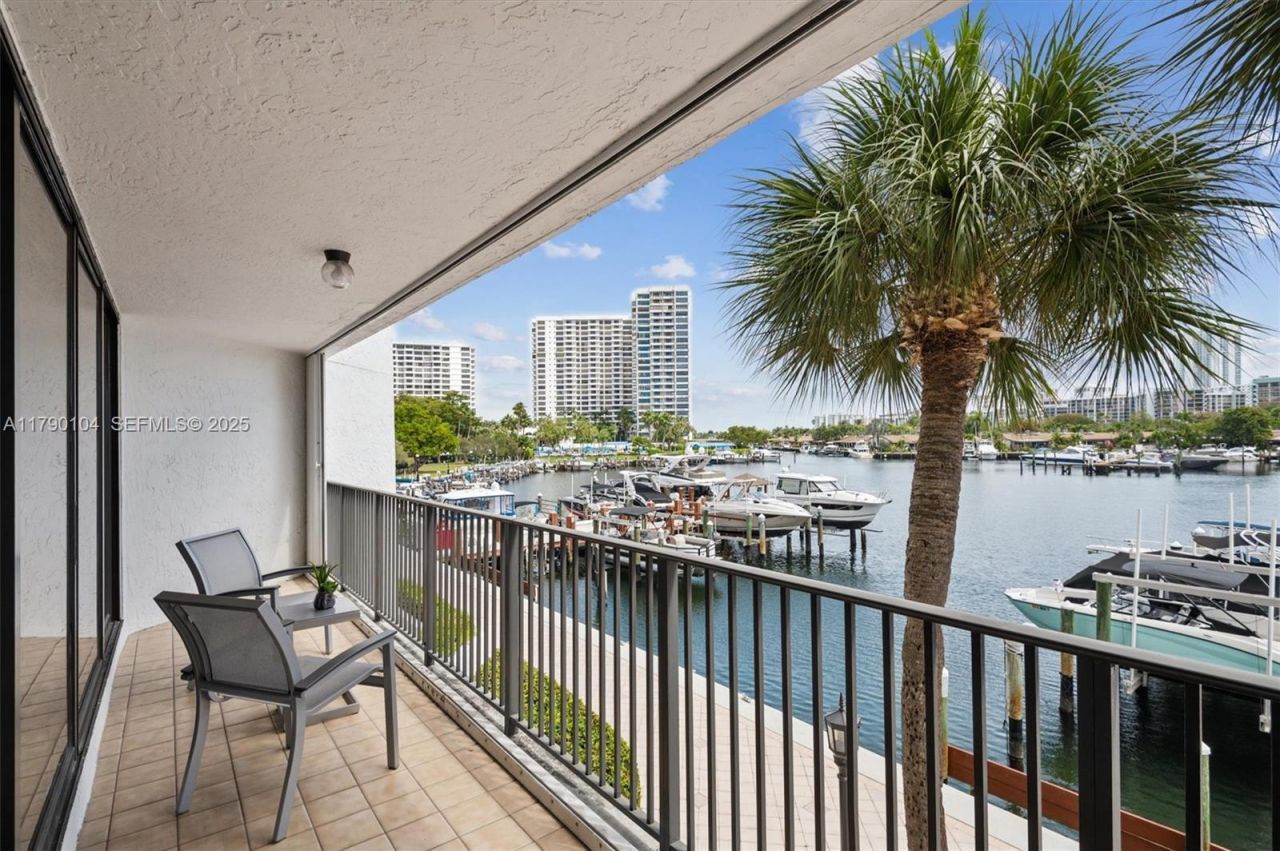 300 Three Islands Blvd, Unit 601, Hallandale Beach, FL 33009 Photo