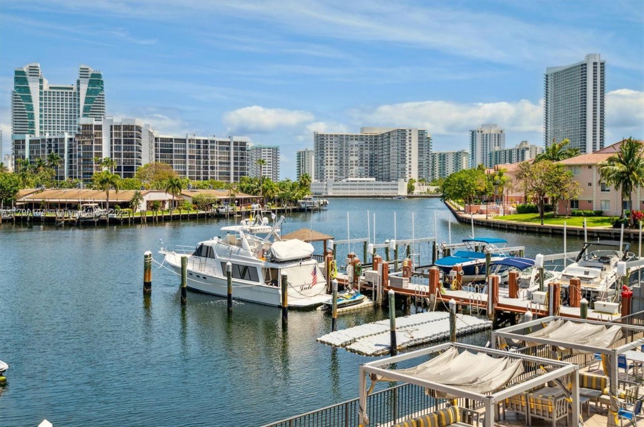 300 Three Islands Blvd, Unit 601, Hallandale Beach, FL 33009 Photo