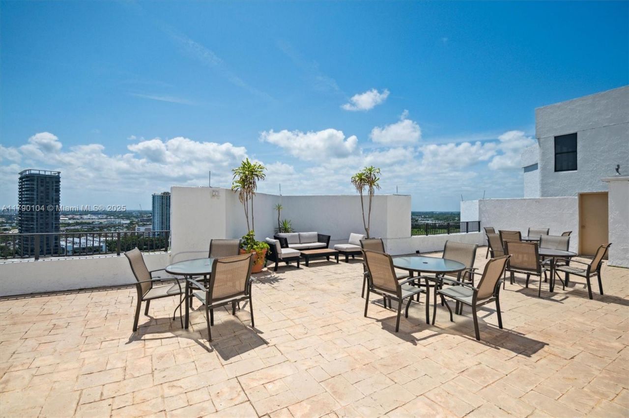 300 Three Islands Blvd, Unit 601, Hallandale Beach, FL 33009 Photo