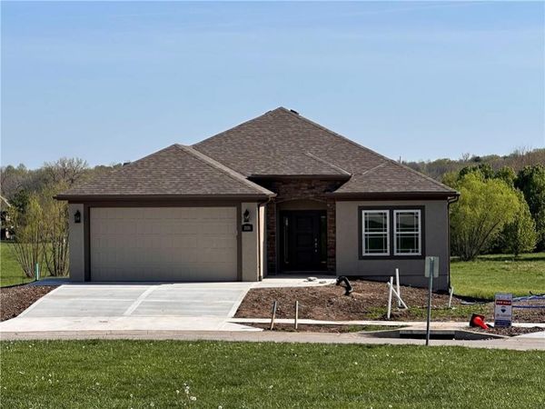 2123 Greenfield Point, Kearney, MO 64060