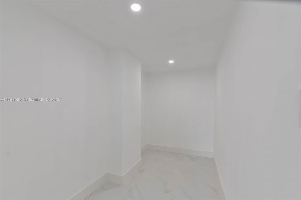 20335 W Country Club Dr, Unit 1902, Aventura, FL 33180 Photo