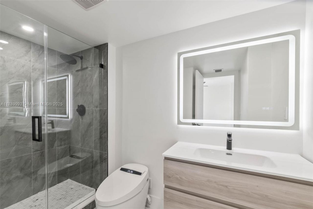 20335 W Country Club Dr, Unit 1902, Aventura, FL 33180 Photo