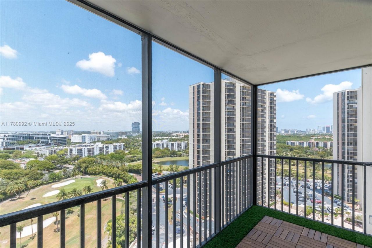 20335 W Country Club Dr, Unit 1902, Aventura, FL 33180 Photo