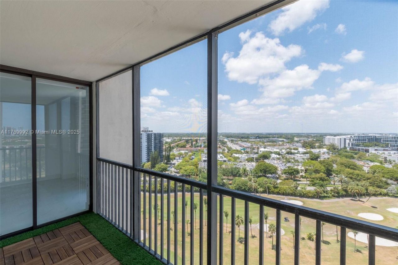 20335 W Country Club Dr, Unit 1902, Aventura, FL 33180 Photo