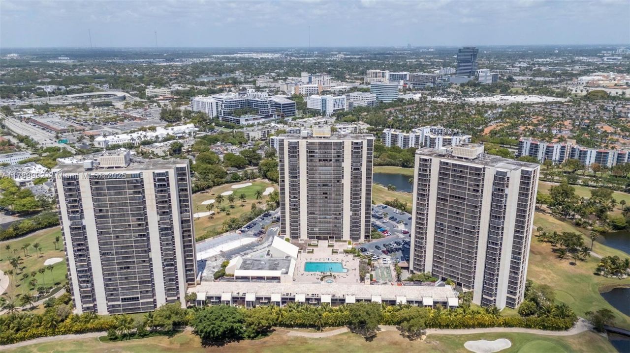 20335 W Country Club Dr, Unit 1902, Aventura, FL 33180 Photo