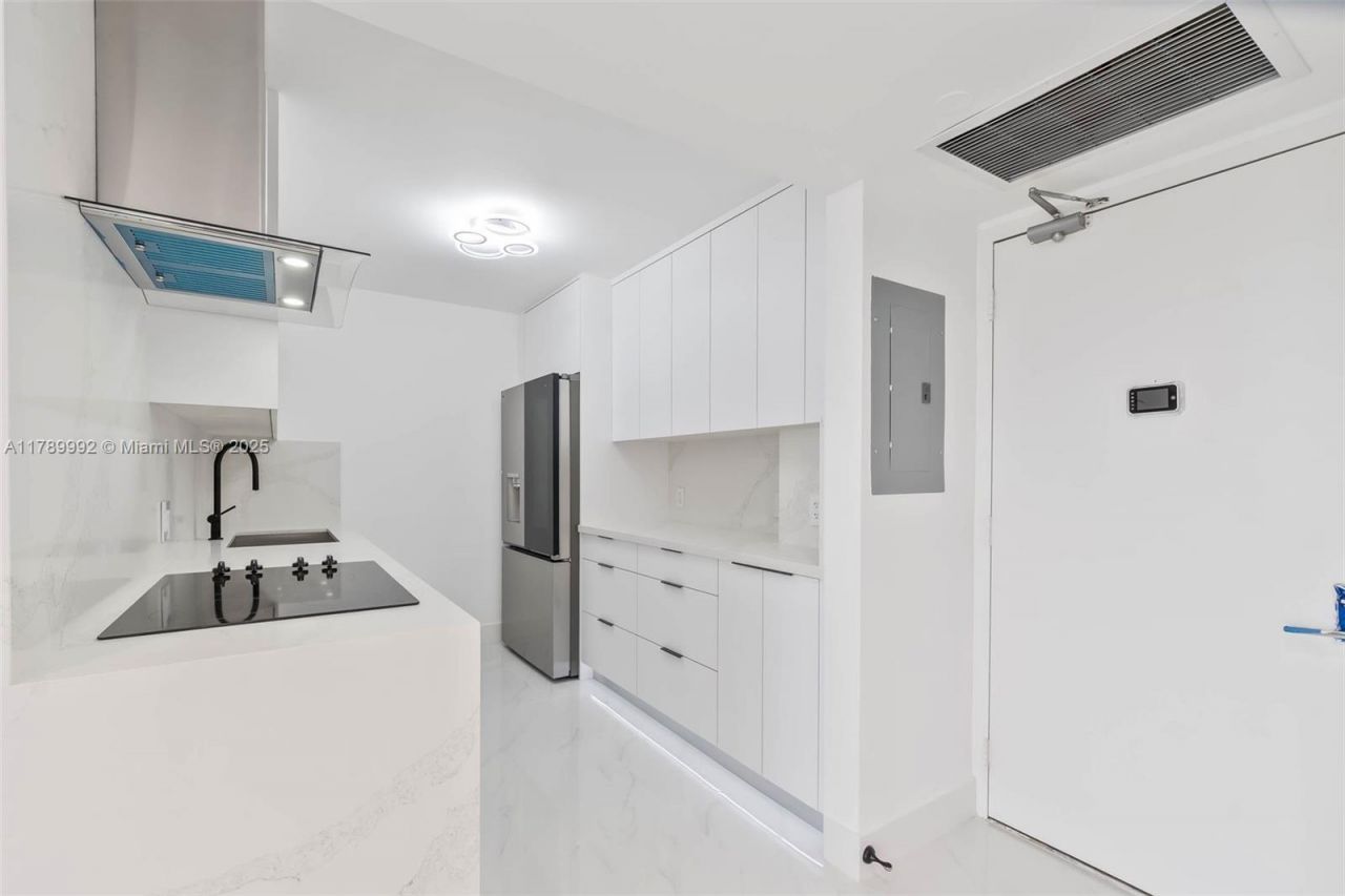 20335 W Country Club Dr, Unit 1902, Aventura, FL 33180 Photo