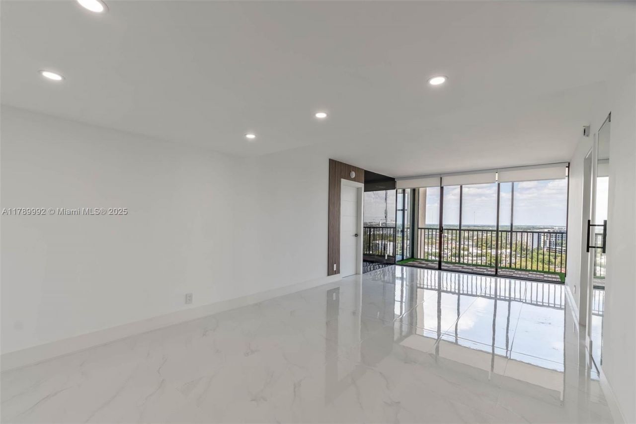 20335 W Country Club Dr, Unit 1902, Aventura, FL 33180 Photo