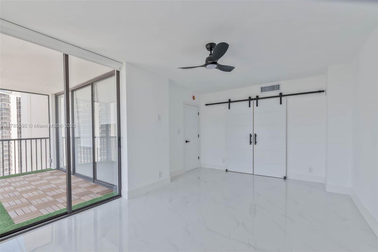 20335 W Country Club Dr, Unit 1902, Aventura, FL 33180 Photo