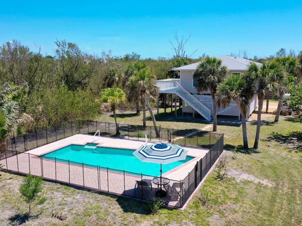 490 Marian Rd, Sanibel, FL 33957