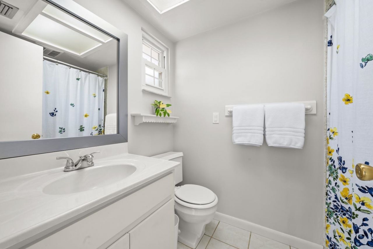 490 Marian Rd, Sanibel, FL 33957 Photo