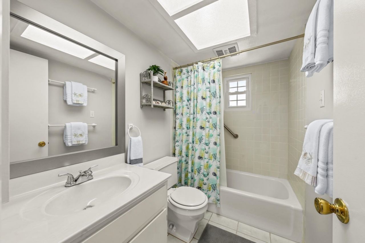 490 Marian Rd, Sanibel, FL 33957 Photo