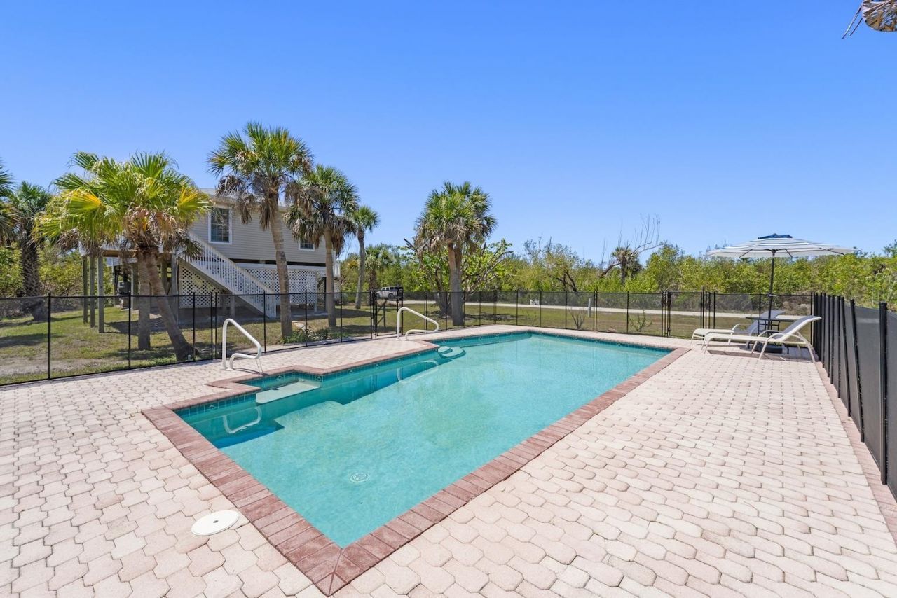 490 Marian Rd, Sanibel, FL 33957 Photo