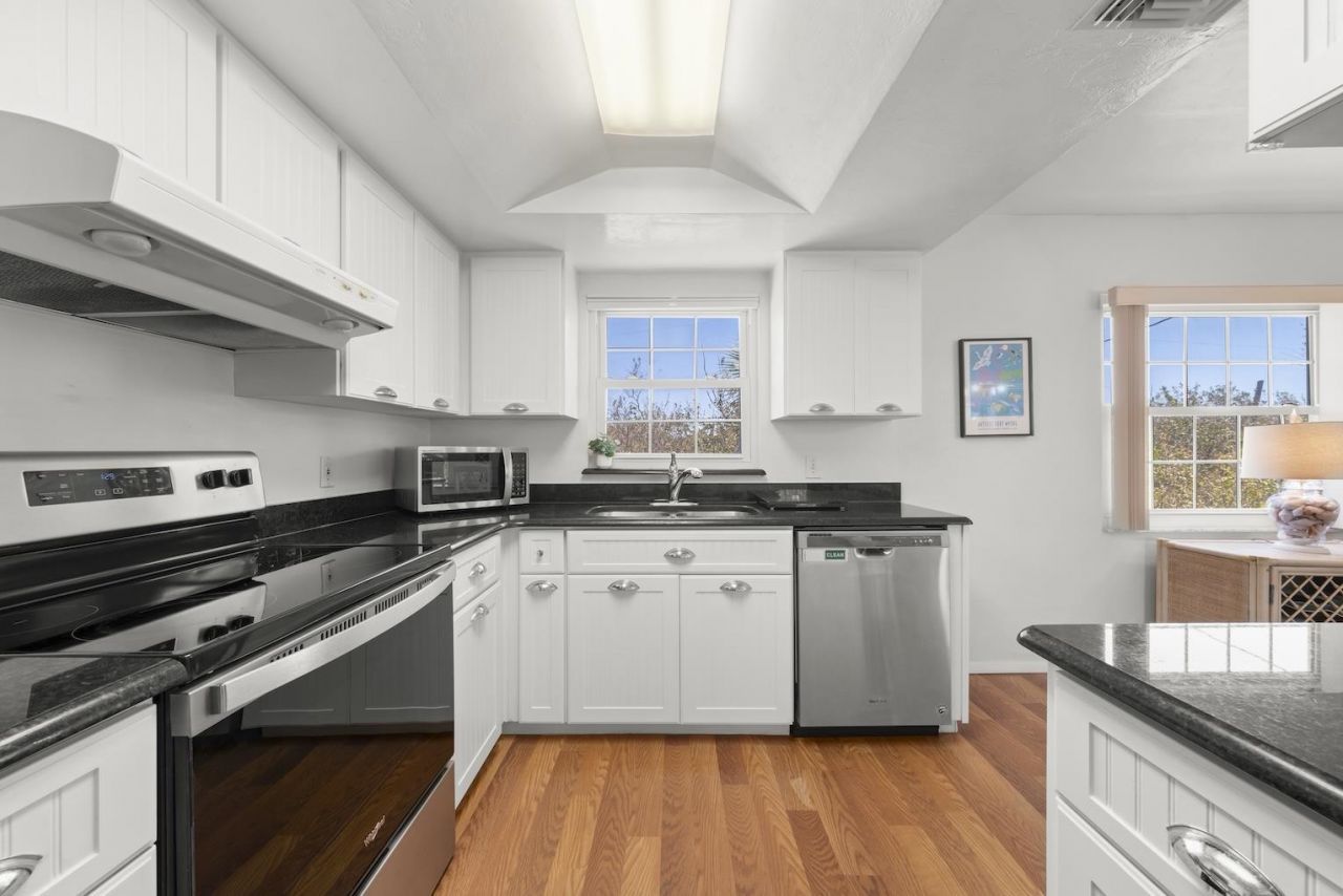 490 Marian Rd, Sanibel, FL 33957 Photo