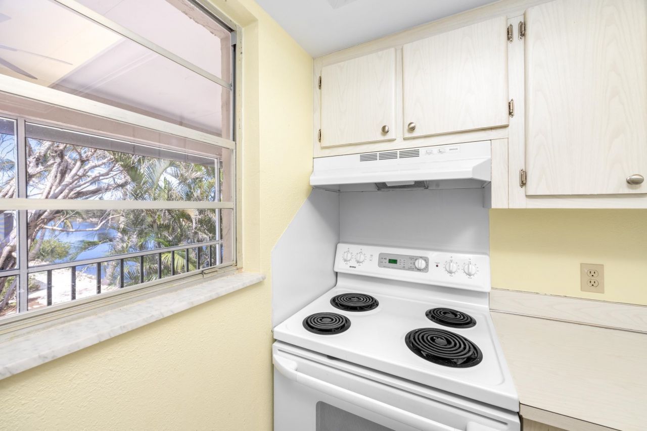 1610 Middle Gulf Dr, Unit A5, Sanibel, FL 33957 Photo