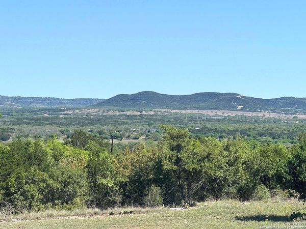 2485 Bump Gate, Pipe Creek, TX 78063