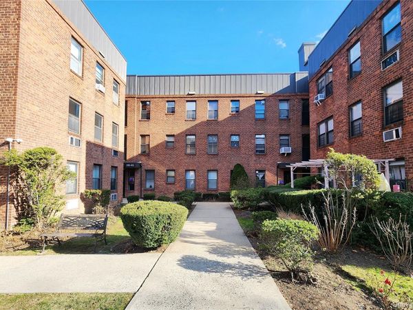 215-43 48th Avenue, Unit 3B, Bayside, NY 11364