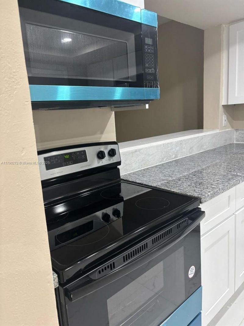 Please Call For Address, Unit 222, Miami, FL 33179 Photo