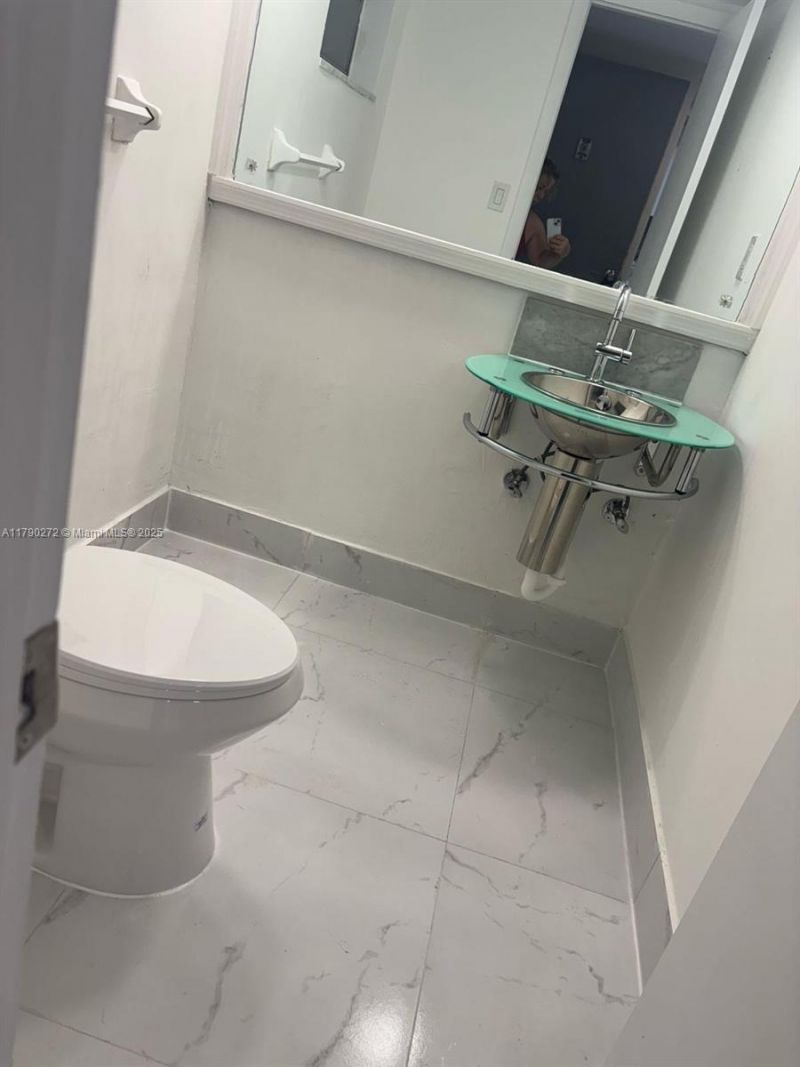 Please Call For Address, Unit 222, Miami, FL 33179 Photo