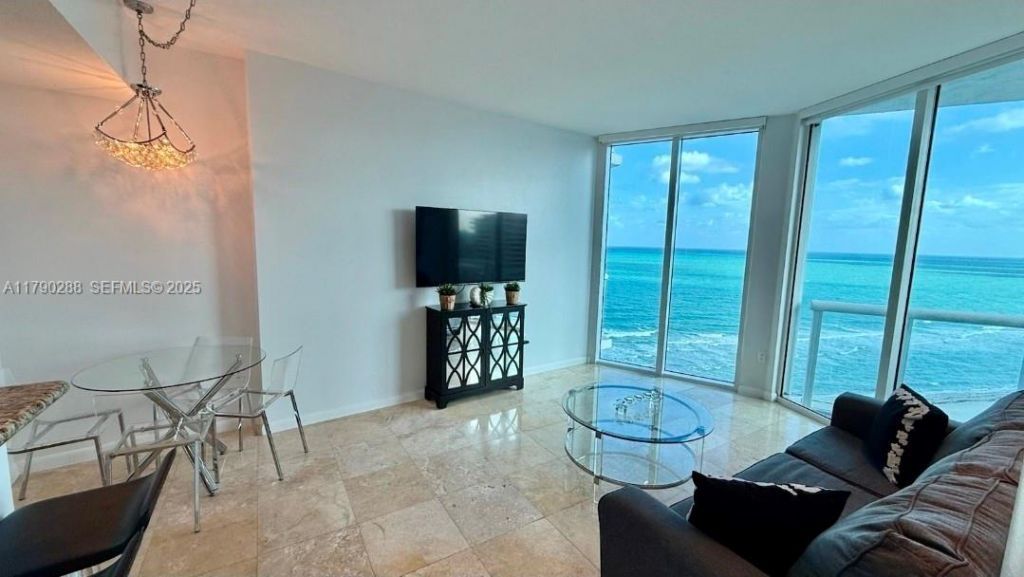 6515 Collins Ave, Unit 1604, Miami Beach, FL 33141 Photo