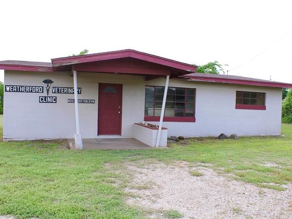 2301 Mineral Wells Highway, Weatherford, TX 76088
